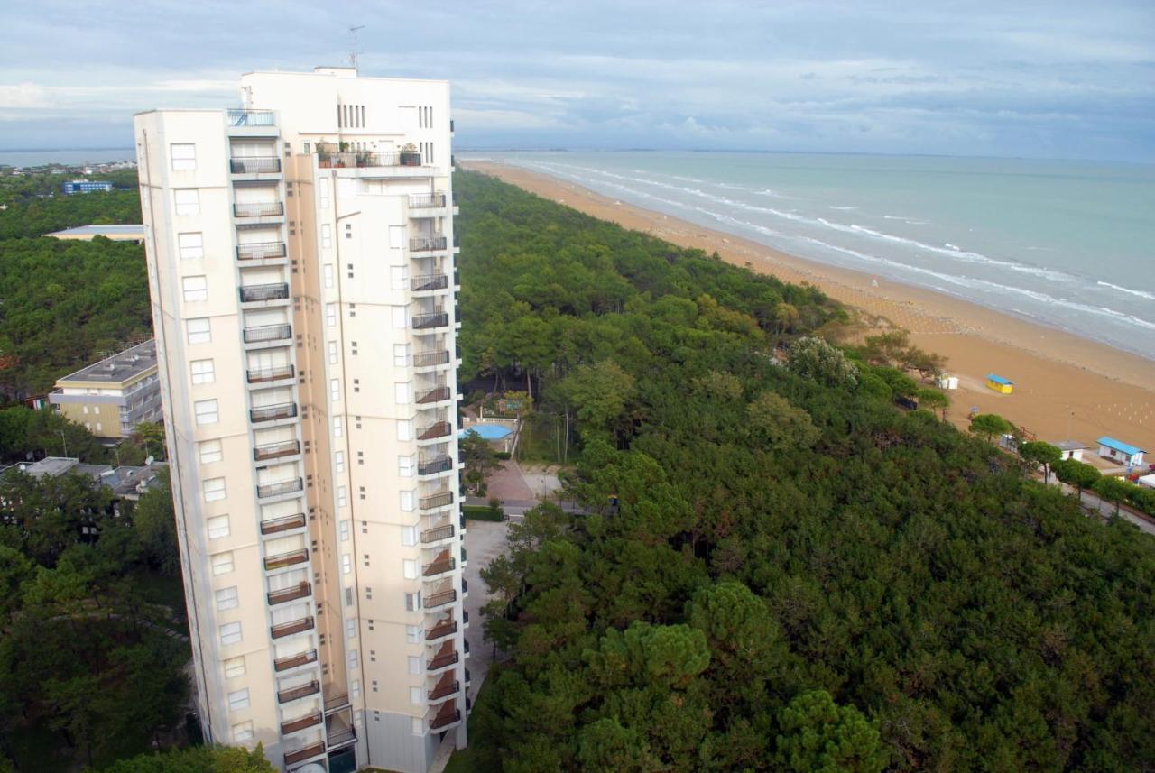 Residence Excelsior Lignano Sabbiadoro Exterior foto
