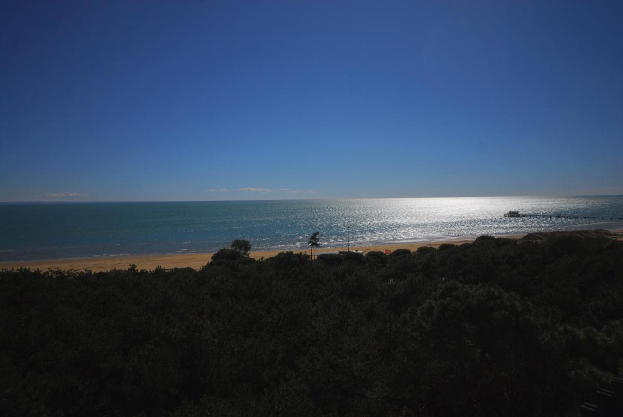 Residence Excelsior Lignano Sabbiadoro Exterior foto